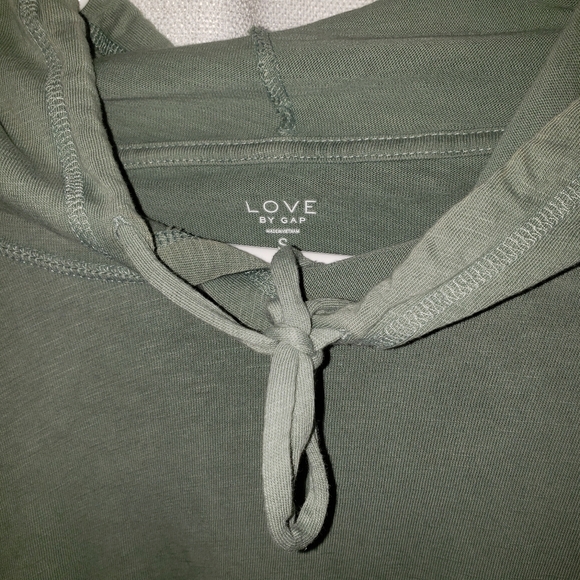 LOVE BY GAP PALE GREEN HOODIE JUNIORS SIZE SMALL EUC - Picture 3 of 6